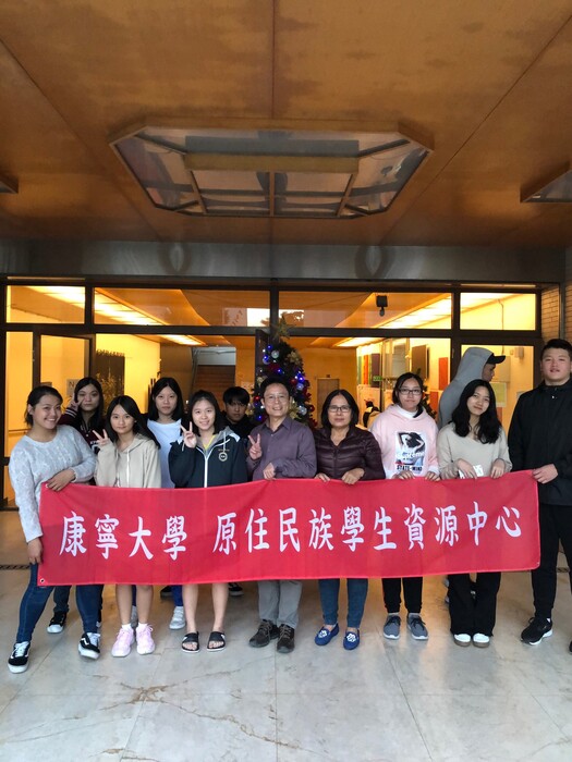 與楊學務長合影